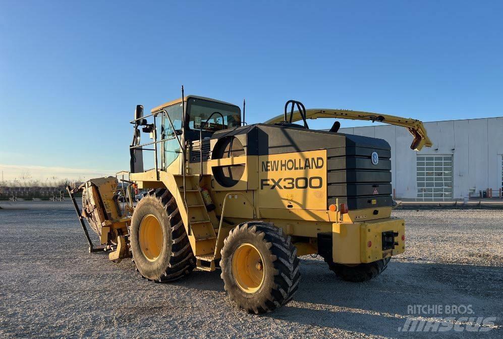 New Holland FX 300 Stroji za krmo na lastni pogon