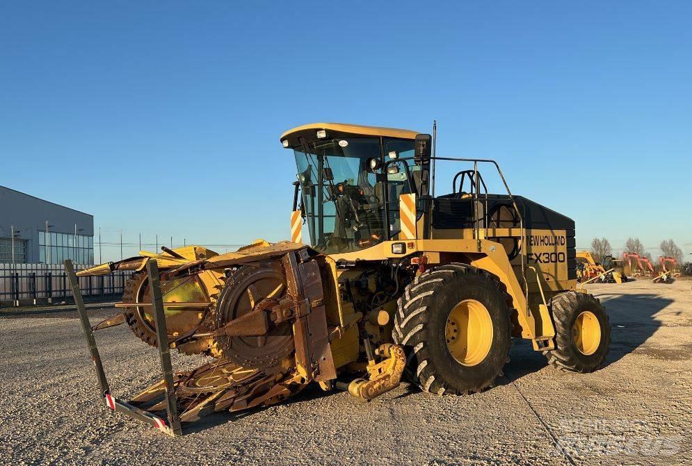 New Holland FX 300 Stroji za krmo na lastni pogon