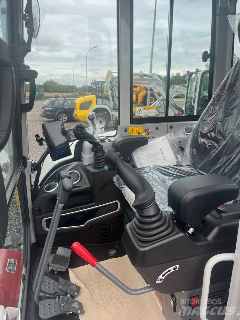 Takeuchi TB350R Mini bagri <7t