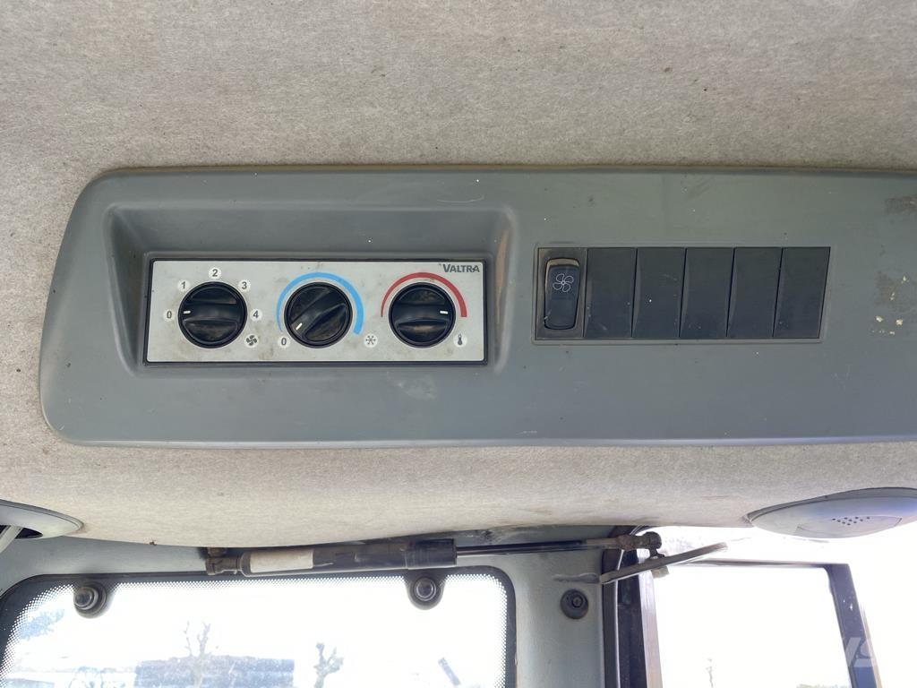 Valtra N92 HITECH Traktorji