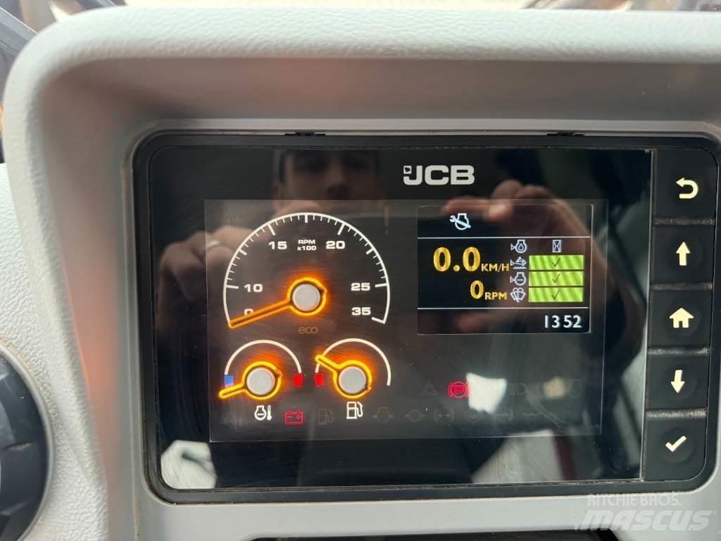 JCB 411 HT Kolesni nakladalci