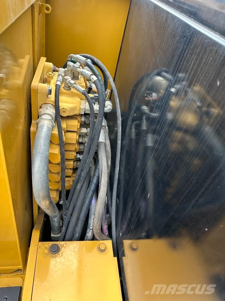 CAT 306 Mini bagri <7t