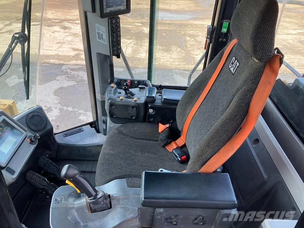 CAT 962 M Kolesni nakladalci
