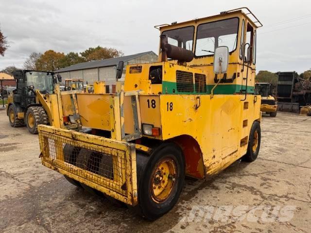 Hamm GRW 15 Kolesni valjarji s pnevmatikami