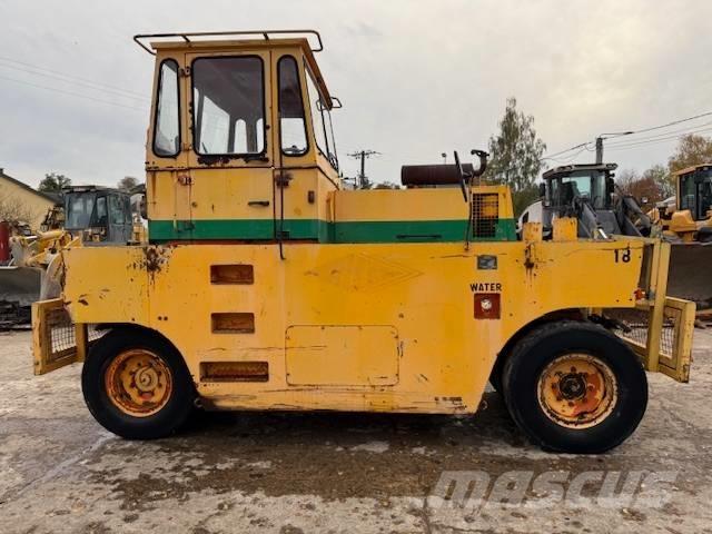 Hamm GRW 15 Kolesni valjarji s pnevmatikami