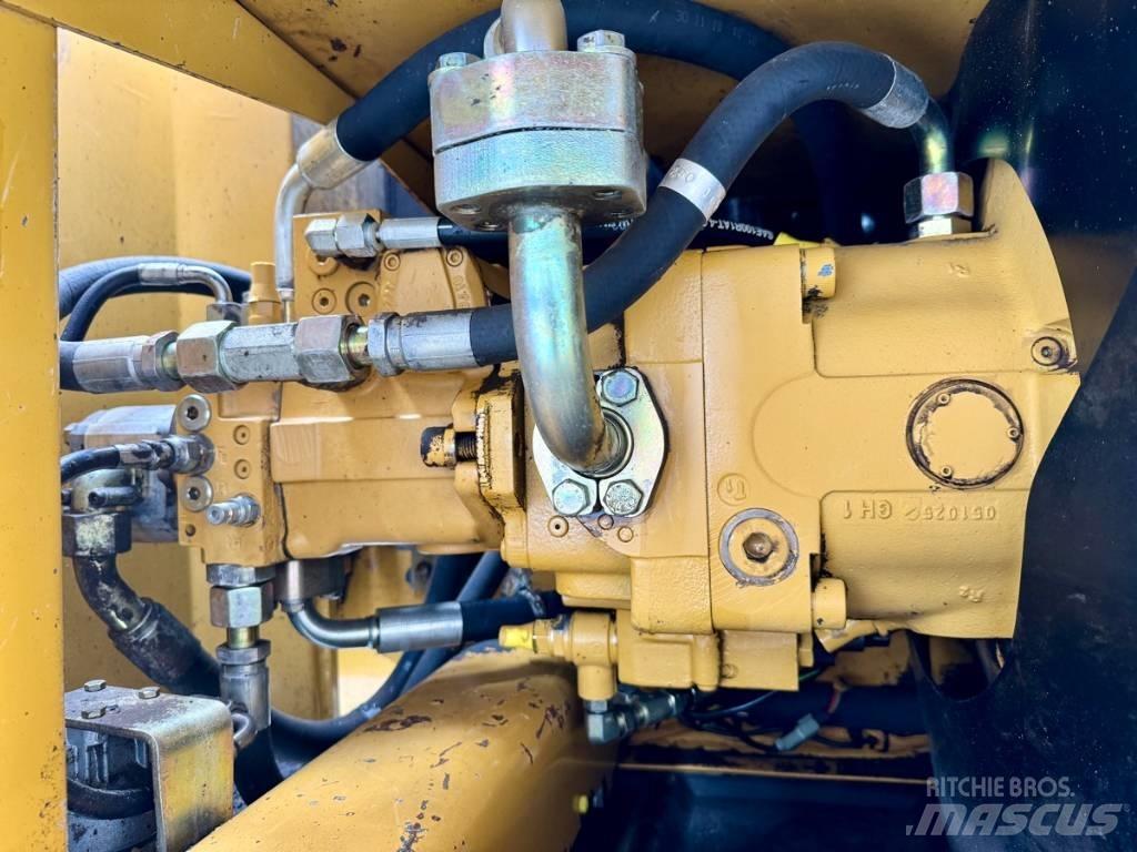 CAT M 316 C Bagri na kolesih