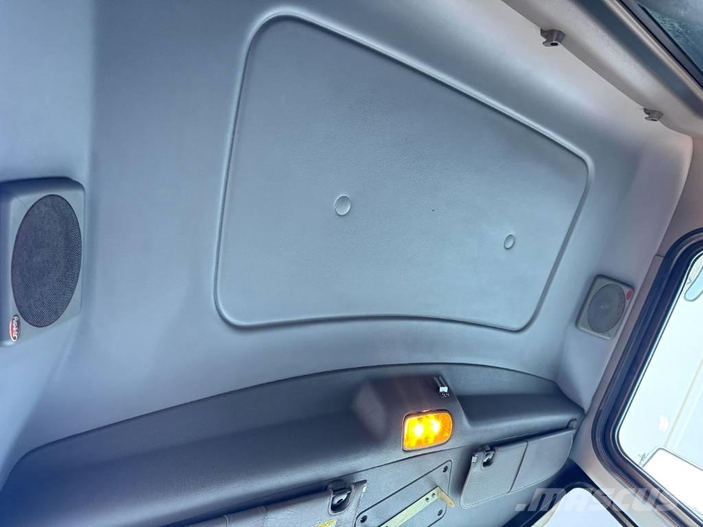 Peterbilt 348 Kiper tovornjaki