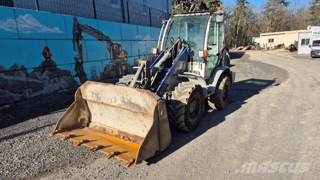 Kramer 750 Kolesni nakladalci