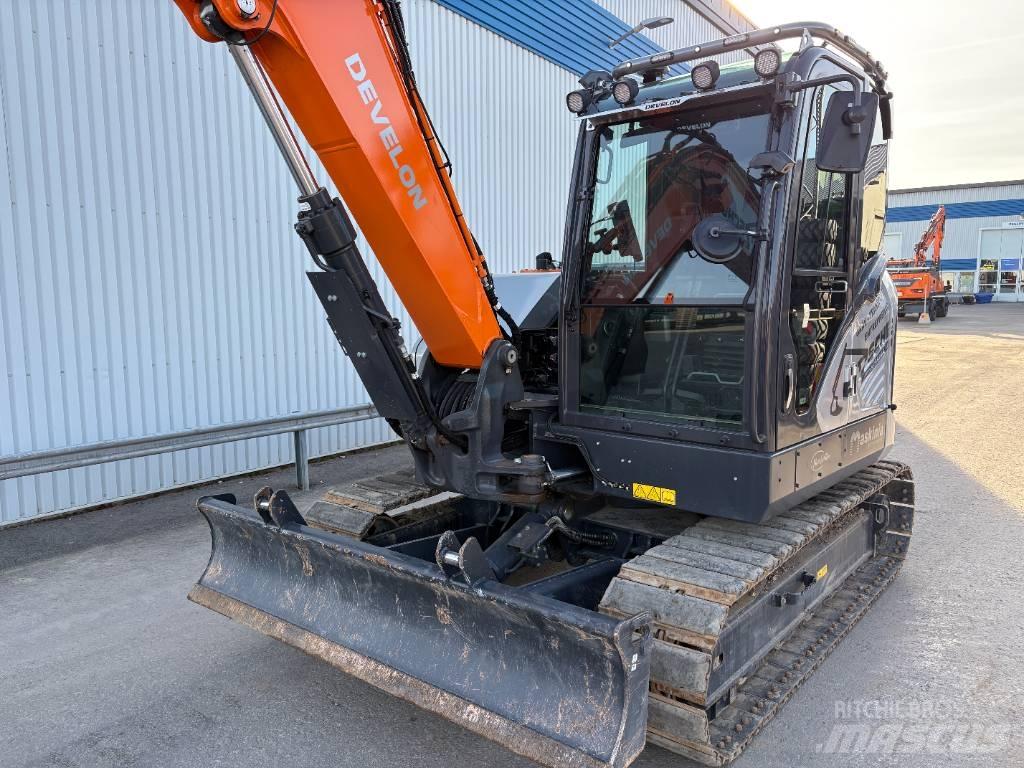 Develon DX 85 R-7 Midi bagri 7t – 12t