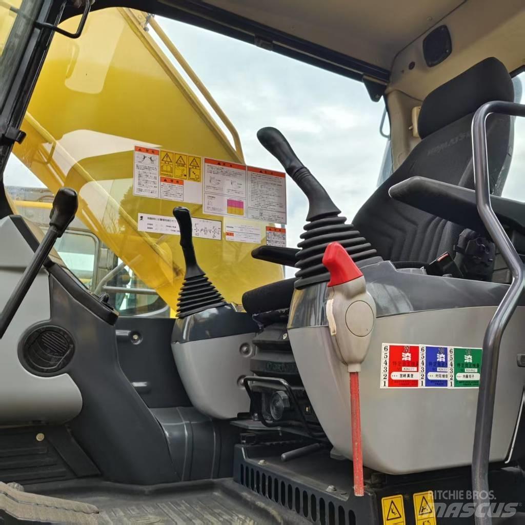 Komatsu PC 220-8 Bagri goseničarji