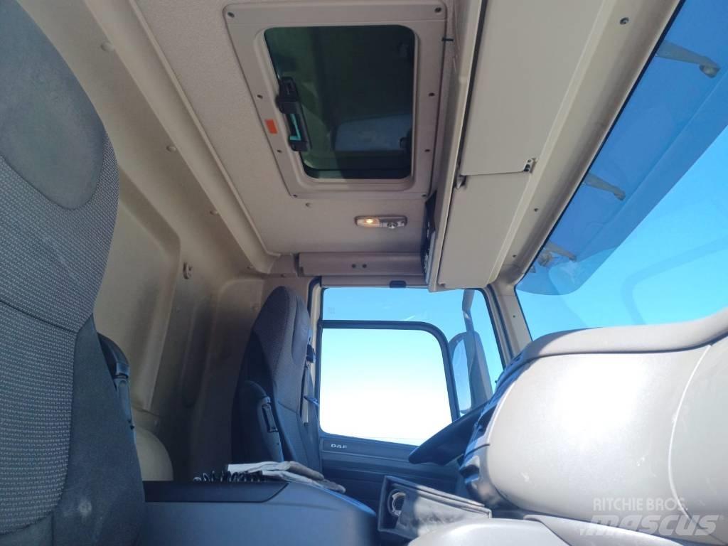 DAF CF 400 Tovornjaki s ponjavo