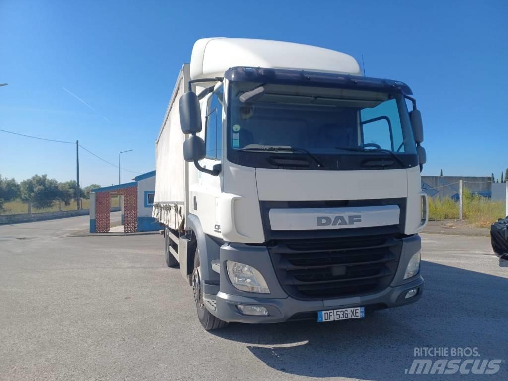 DAF CF 400 Tovornjaki s ponjavo