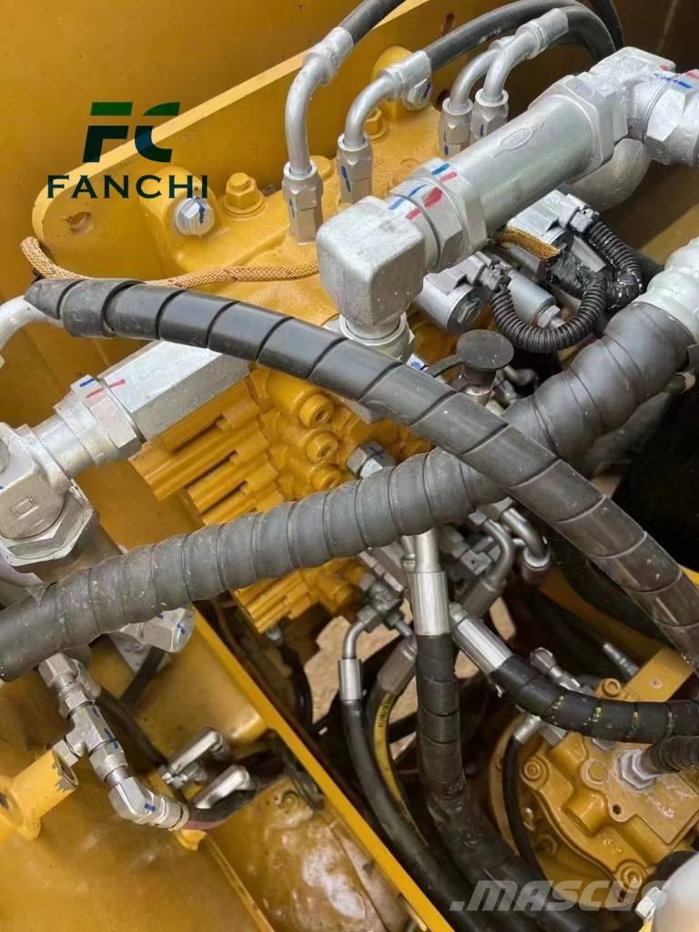 CAT 307 Bagri goseničarji