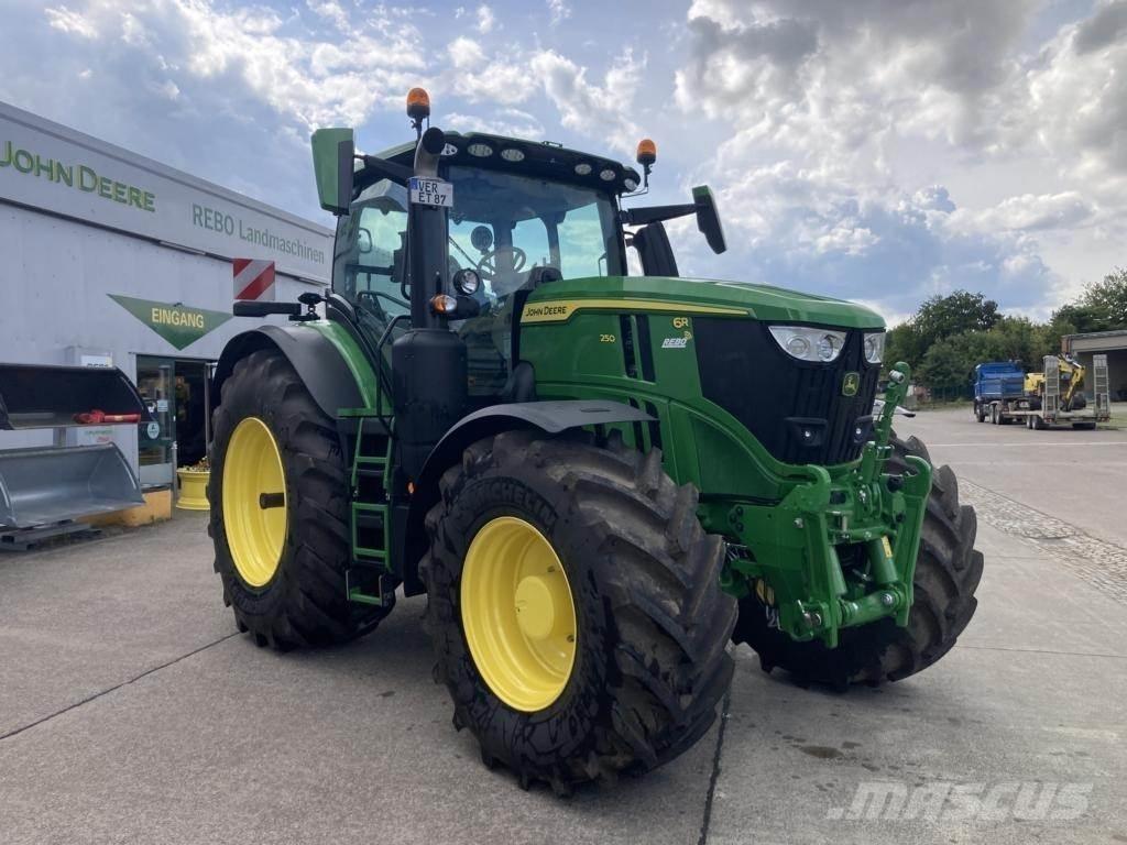 John Deere 6R 250 Traktorji