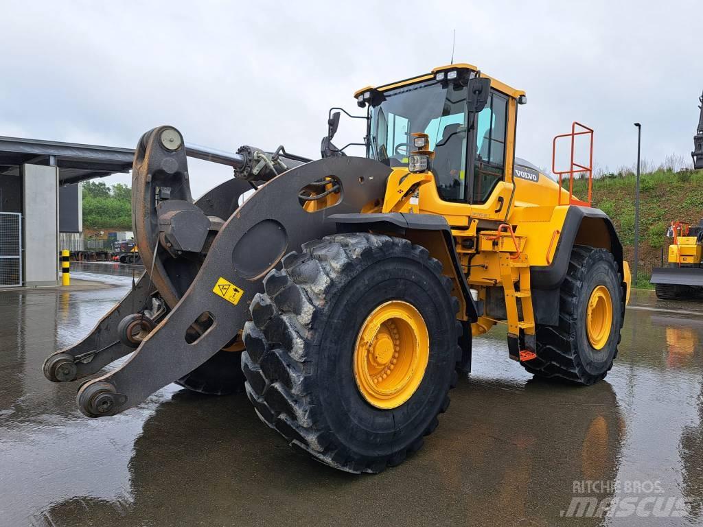 Volvo L 260 H Kolesni nakladalci