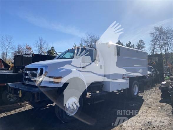 Ford F750 Drugo