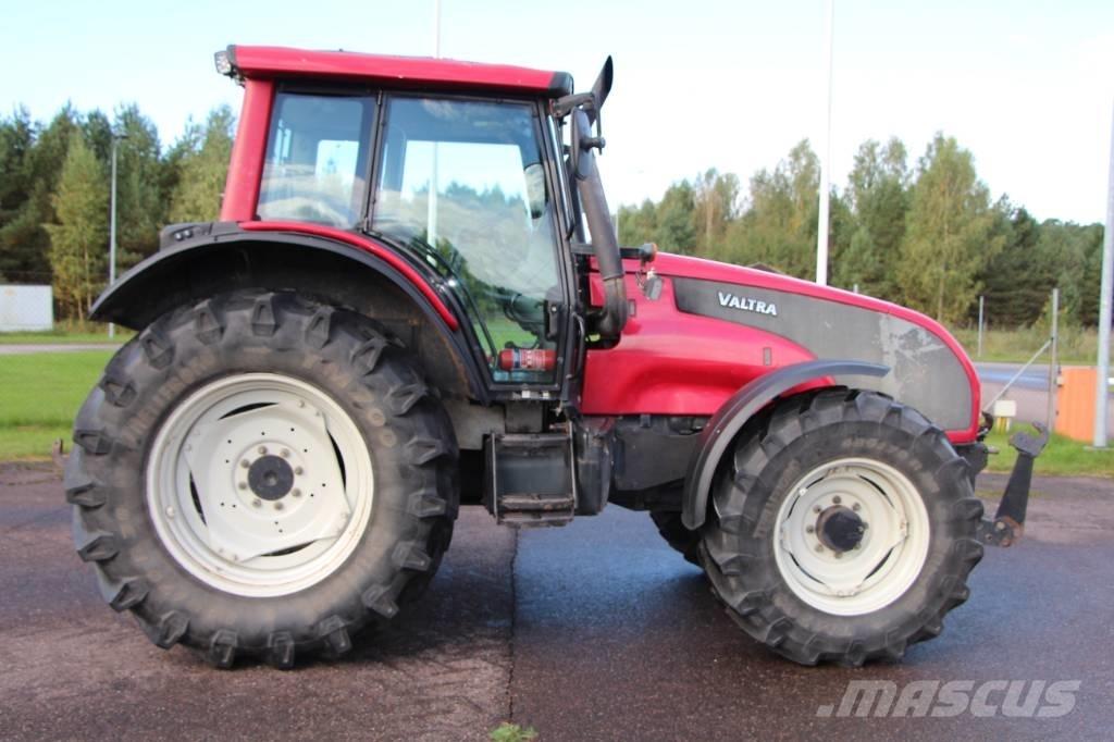 Valtra T 131 Traktorji