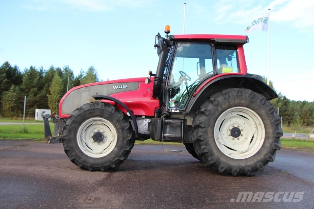 Valtra T 131 Traktorji