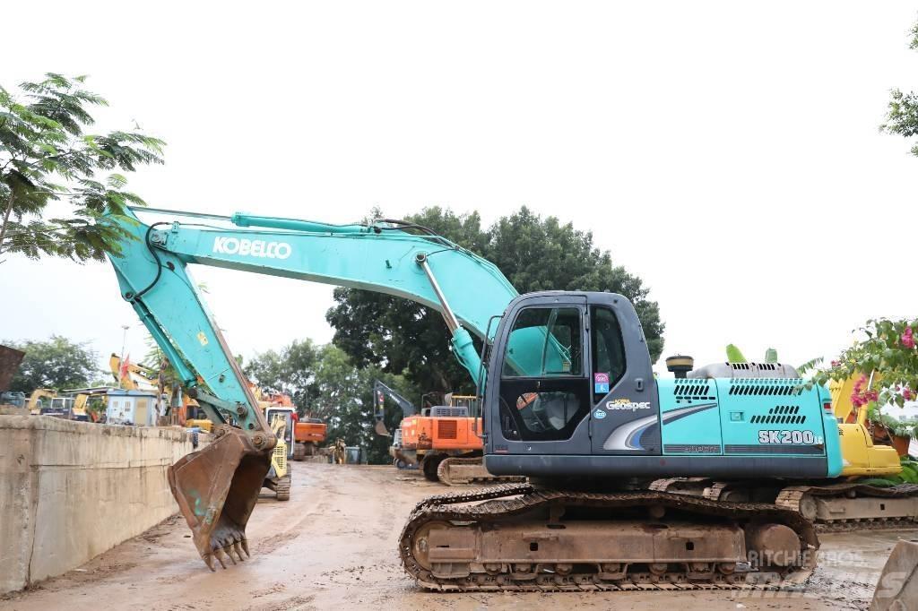 Kobelco SK 200-8 Bagri goseničarji