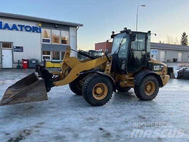 CAT 908H Kolesni nakladalci