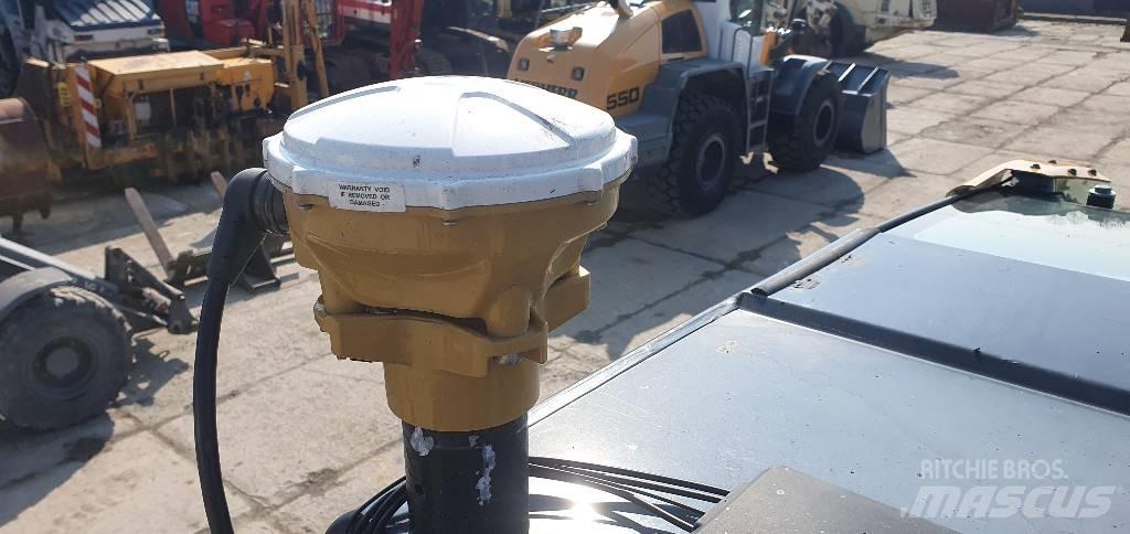 CAT M314 F Bagri na kolesih