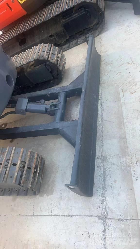 Kubota U 35 Bagri goseničarji