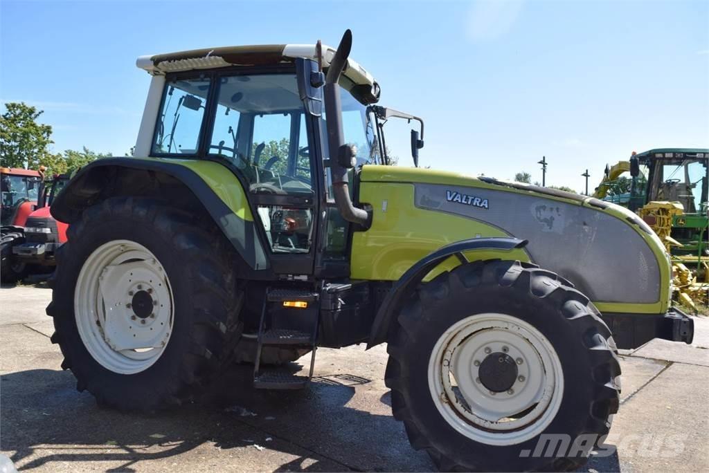 Valtra T120 Traktorji