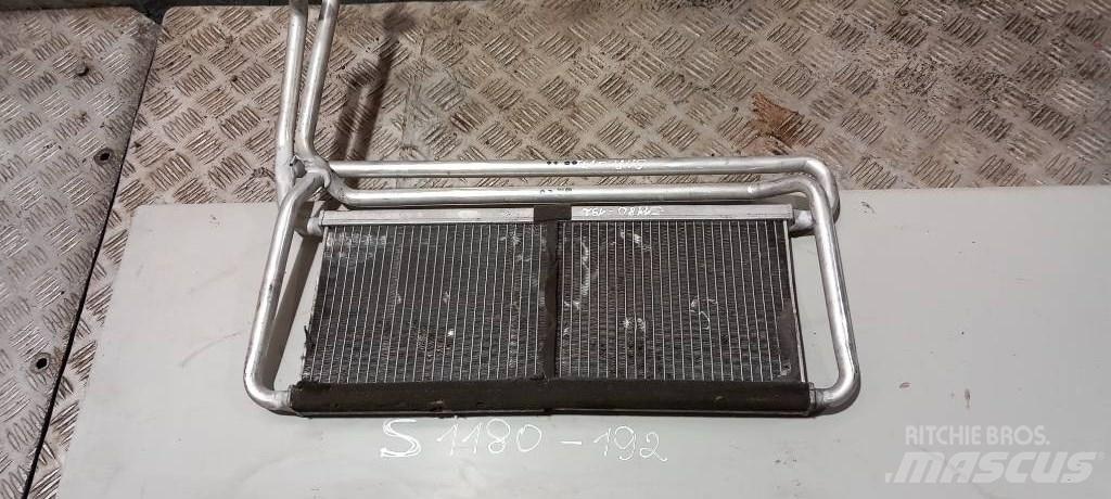 Scania R 440.     1772717 Radiatorji