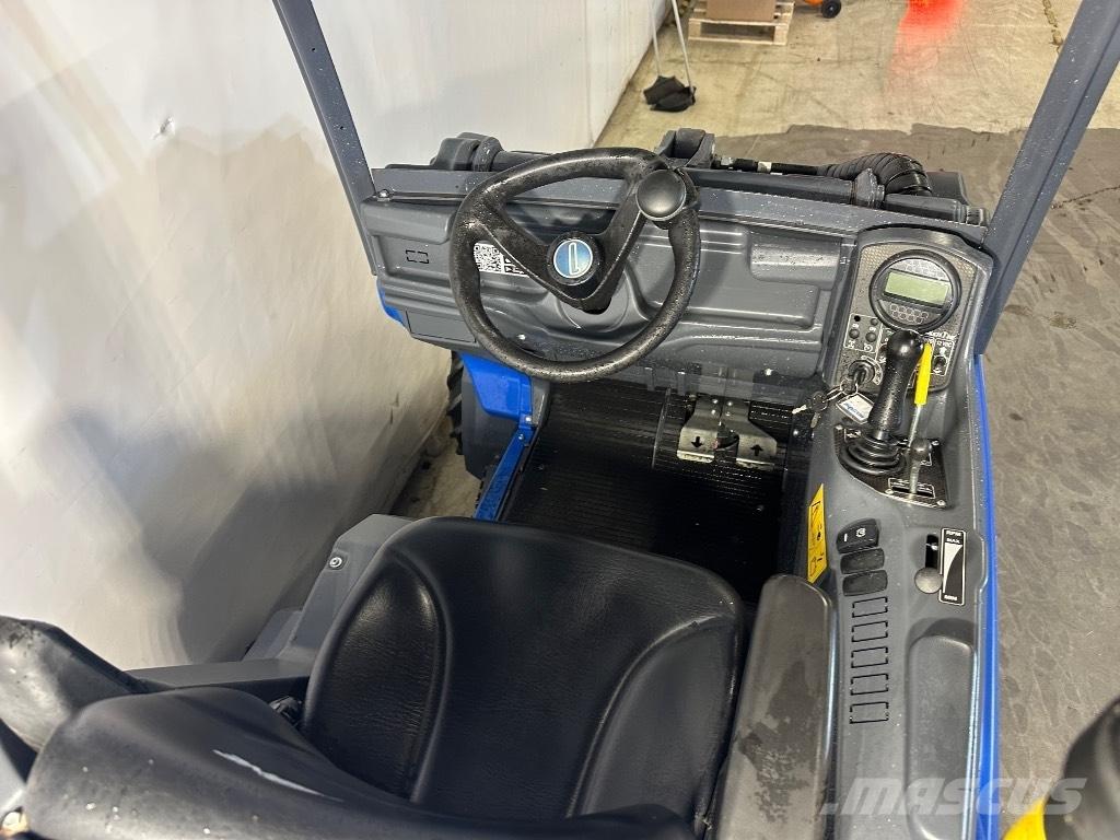 Multione 7.2K Skid steer mini nakladalci