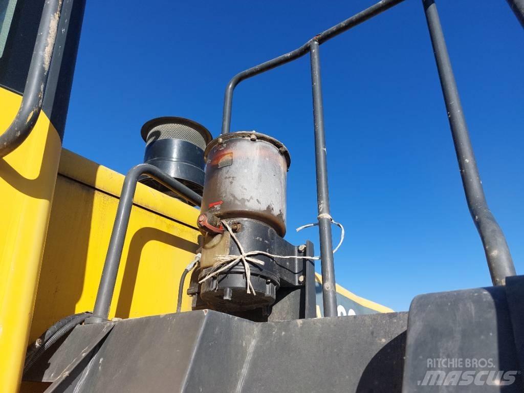 Komatsu WA480-6 Kolesni nakladalci