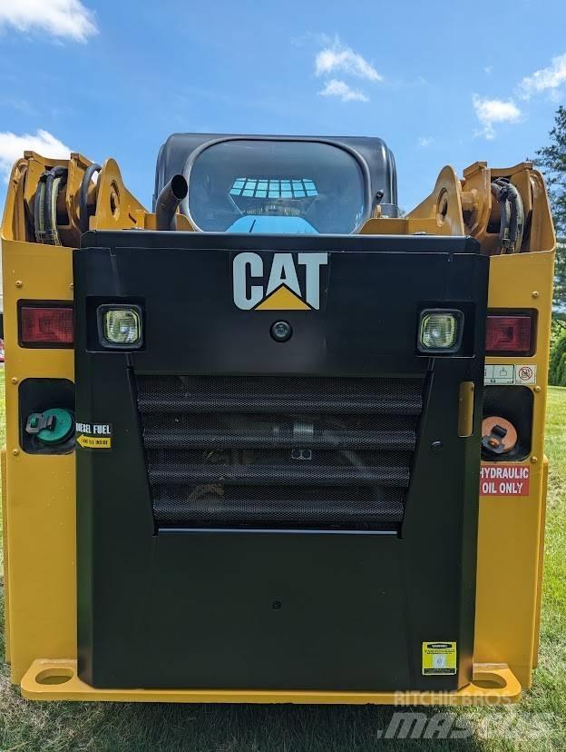 CAT 226 D Skid steer mini nakladalci