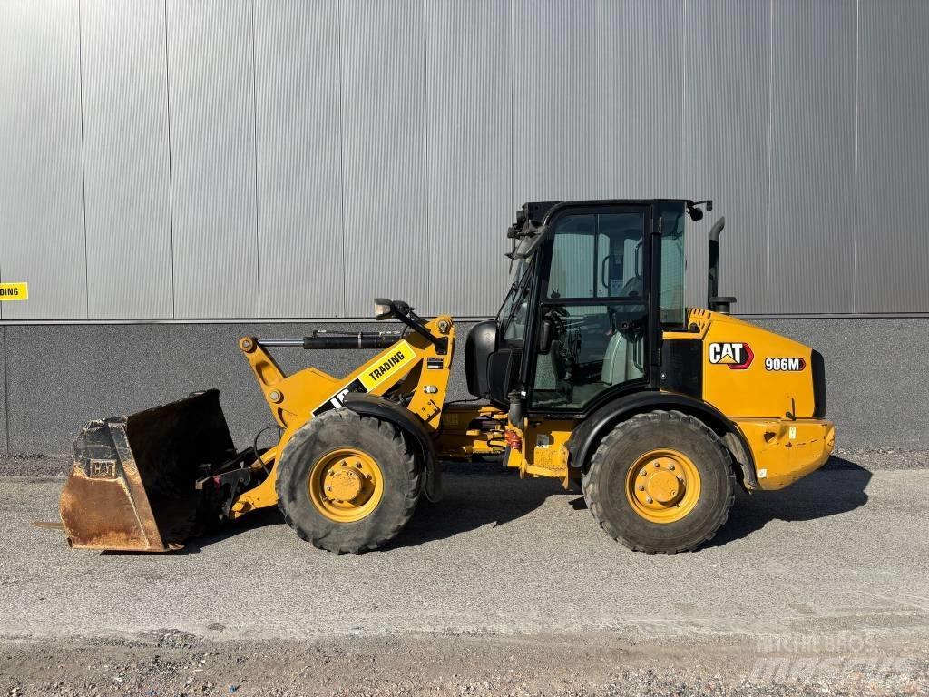 CAT 906 M Kolesni nakladalci