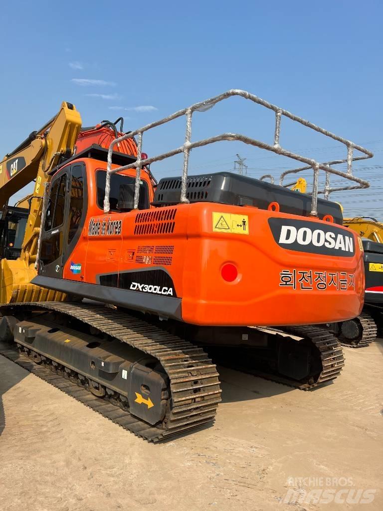 Doosan DX300 Bagri na kolesih