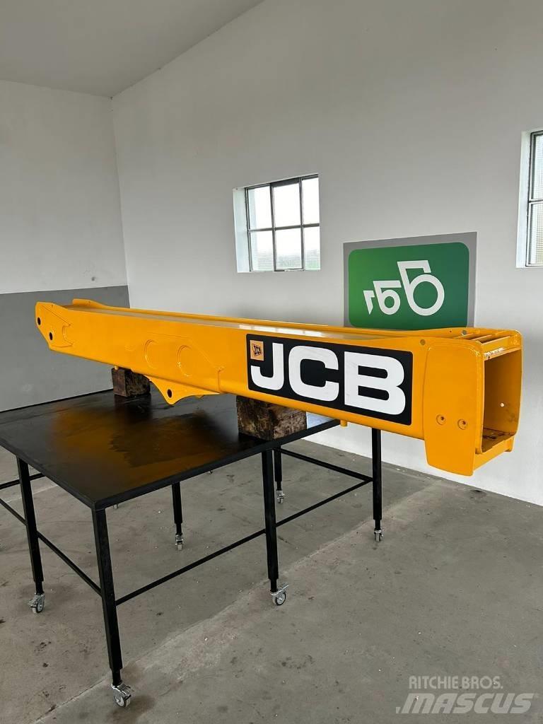 JCB 530-70 arm Boom in dipper roke