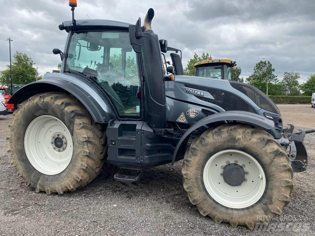 Valtra T 174EA Traktorji