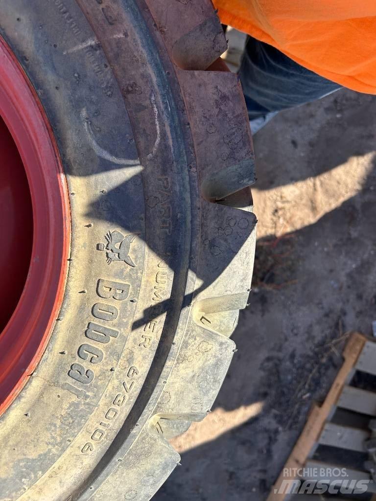 Bobcat 10x16.5 Tires Gume, kolesa in platišča