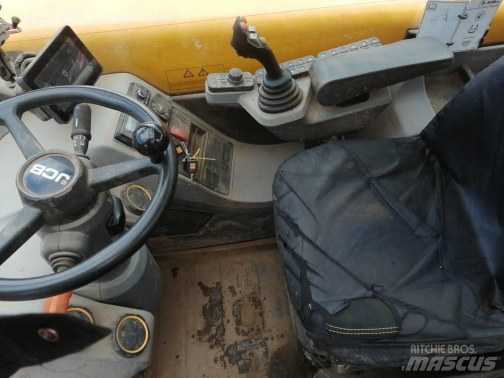 JCB 538-60 Kmetijski teleskopski nakladalci