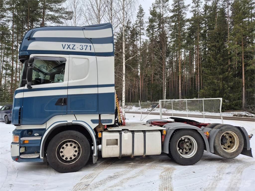 Scania R560 6x2 Vlačilci