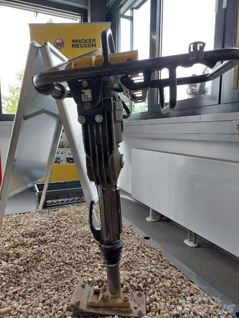 Wacker Neuson AS30e Vibro nabijači