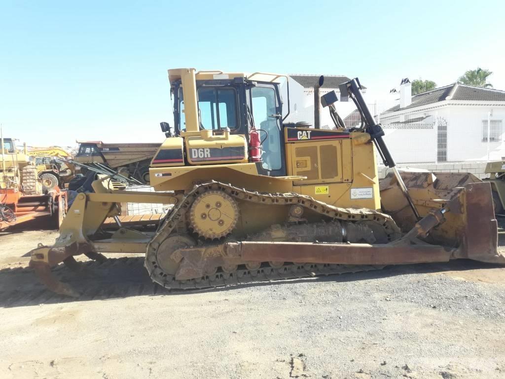 CAT D 6 R II Buldožerji goseničarji