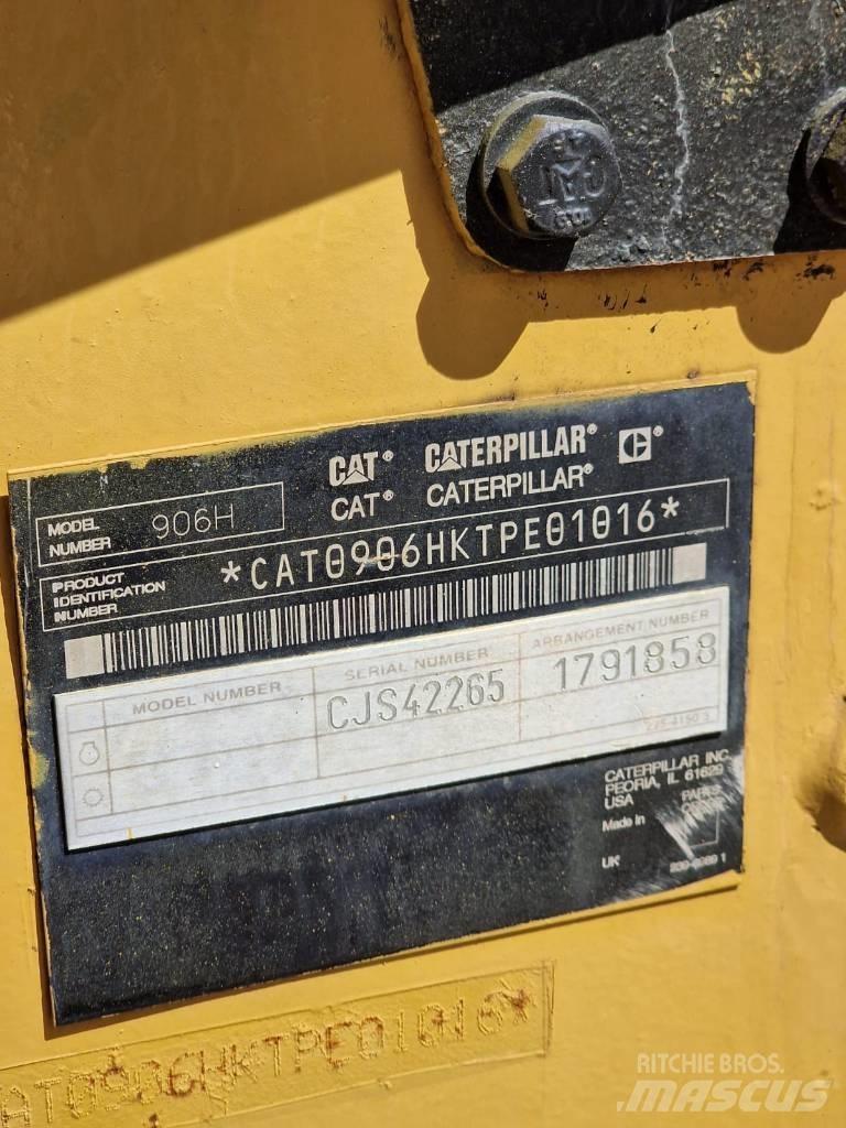 CAT 906 H NEW TIRES Kolesni nakladalci