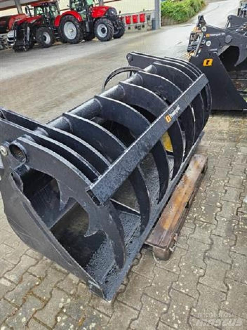 Ålö Powergrab 210 Traktorji
