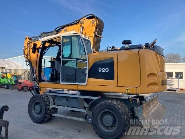 Liebherr A920 Bagri na kolesih
