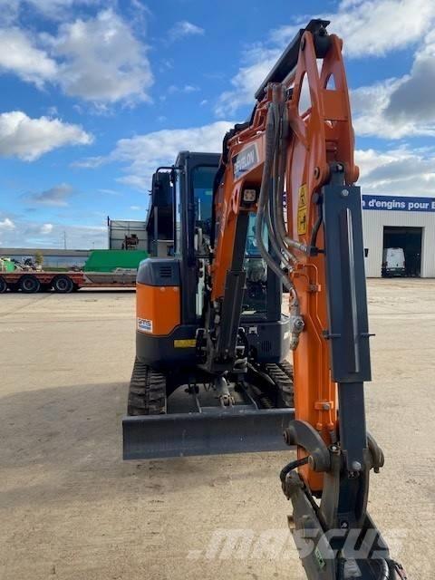 Develon DX 27 Z-7 Mini bagri <7t