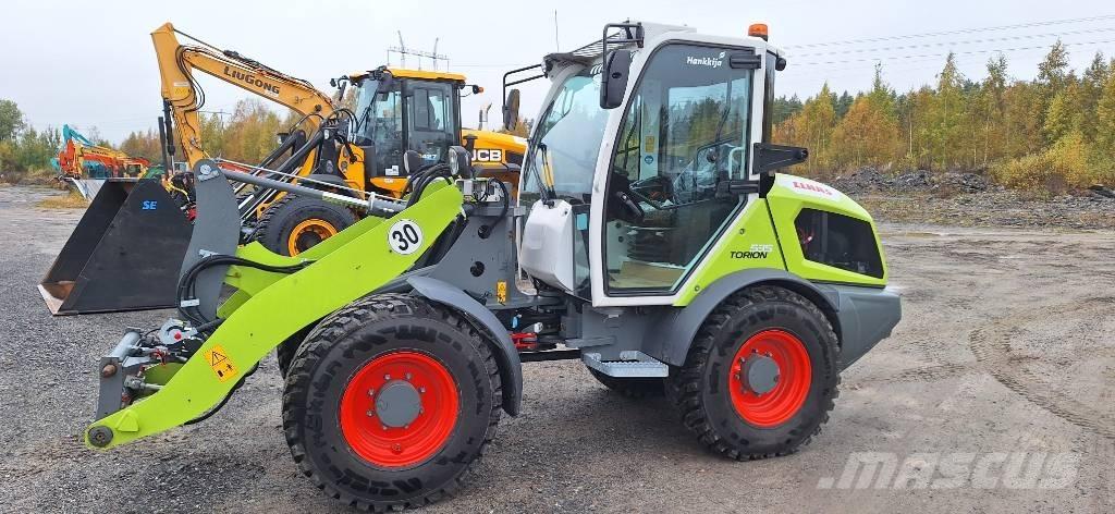 CLAAS Torion 535 Večnamenski nakladalci
