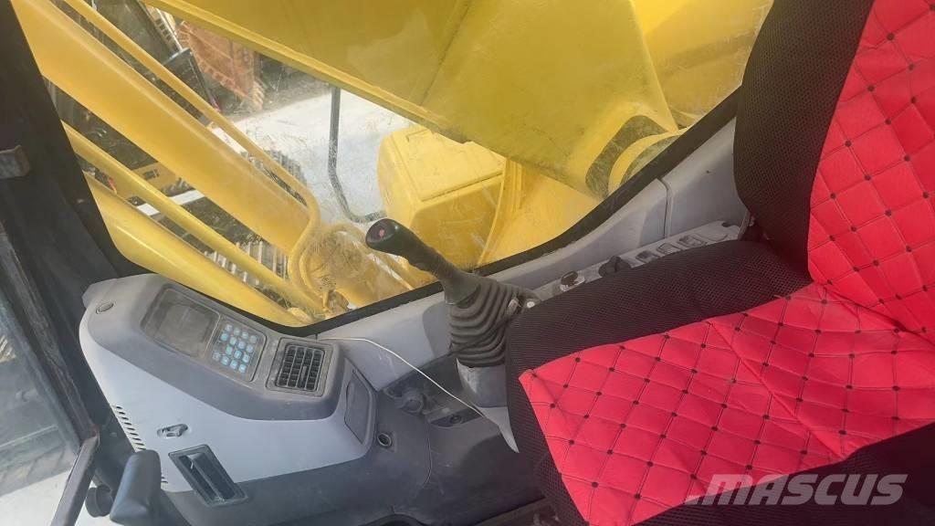 Komatsu PC 200 LC-7 Bagri goseničarji