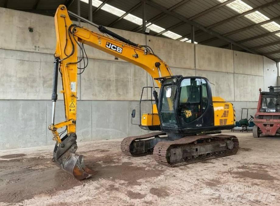 JCB JS 130 LC Bagri goseničarji