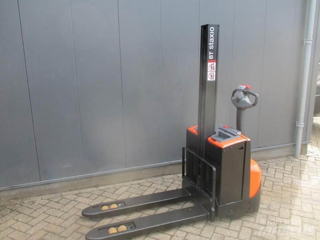 BT SWE 080L Ročni električni viličar