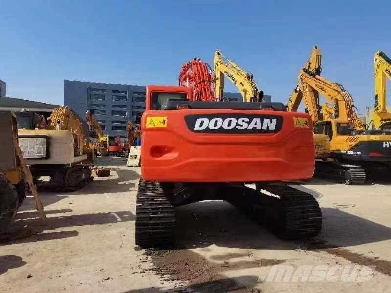 Doosan DX 225 Bagri goseničarji