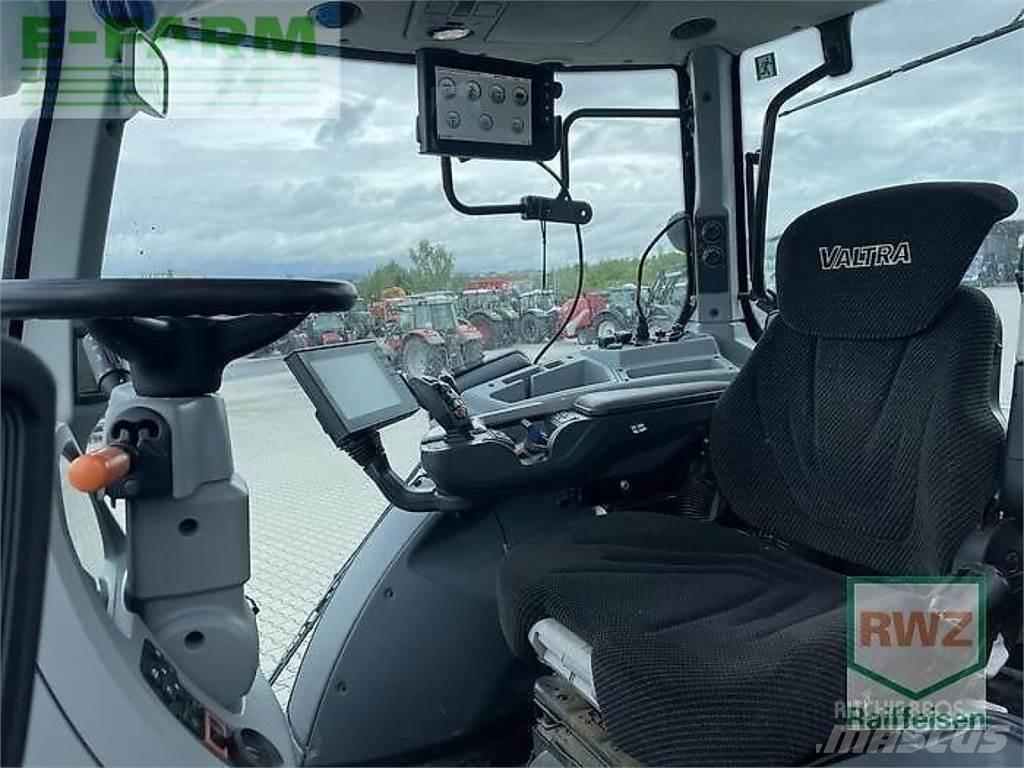 Valtra t234d Traktorji